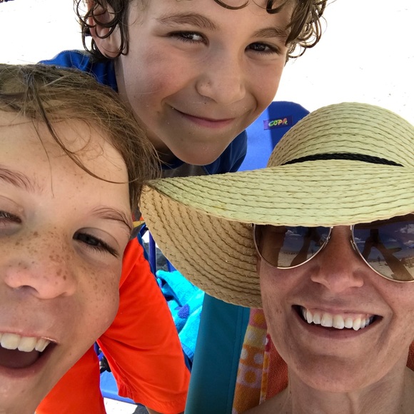 Meet your Posher, Pam - Picture 2 of 2